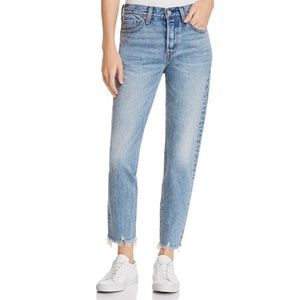 Levi’s iconic wedgie fit ankle women’s jeans frayed hem medium wash